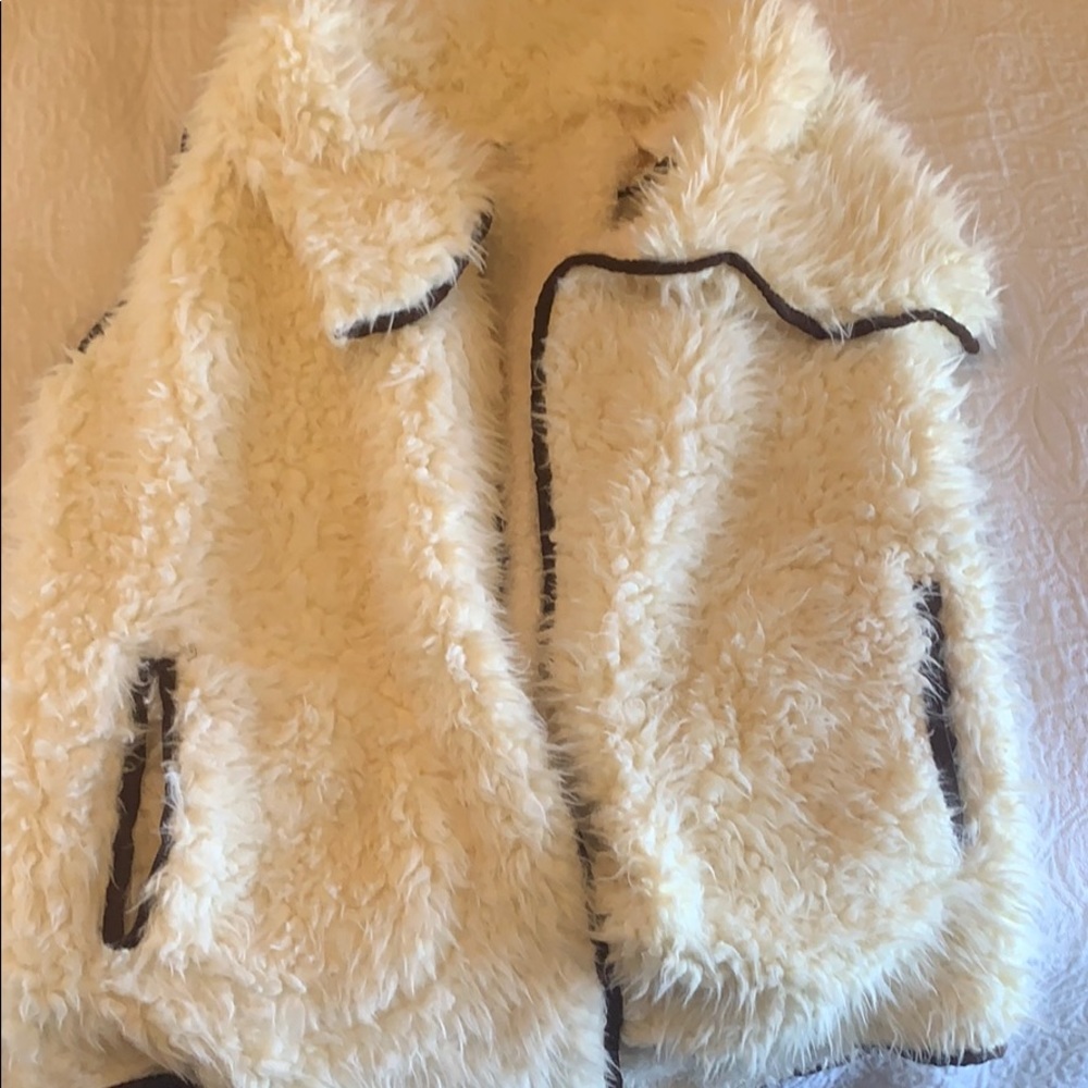 Size:L EXTREMELY SOFT plush Sherpa vest